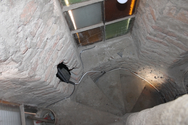 250 yıllık saat, kuracak kimse olmayınca durdu